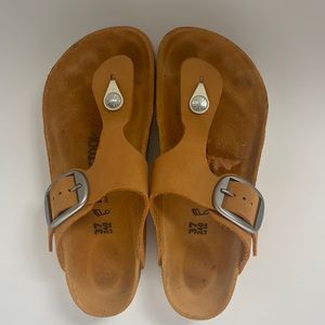 Like new Gizeh yellow Birkenstocks size 37